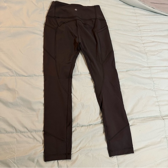 EUC Women’s Lululemon All the Right Places Leggings Size 4 - Picture 5 of 5